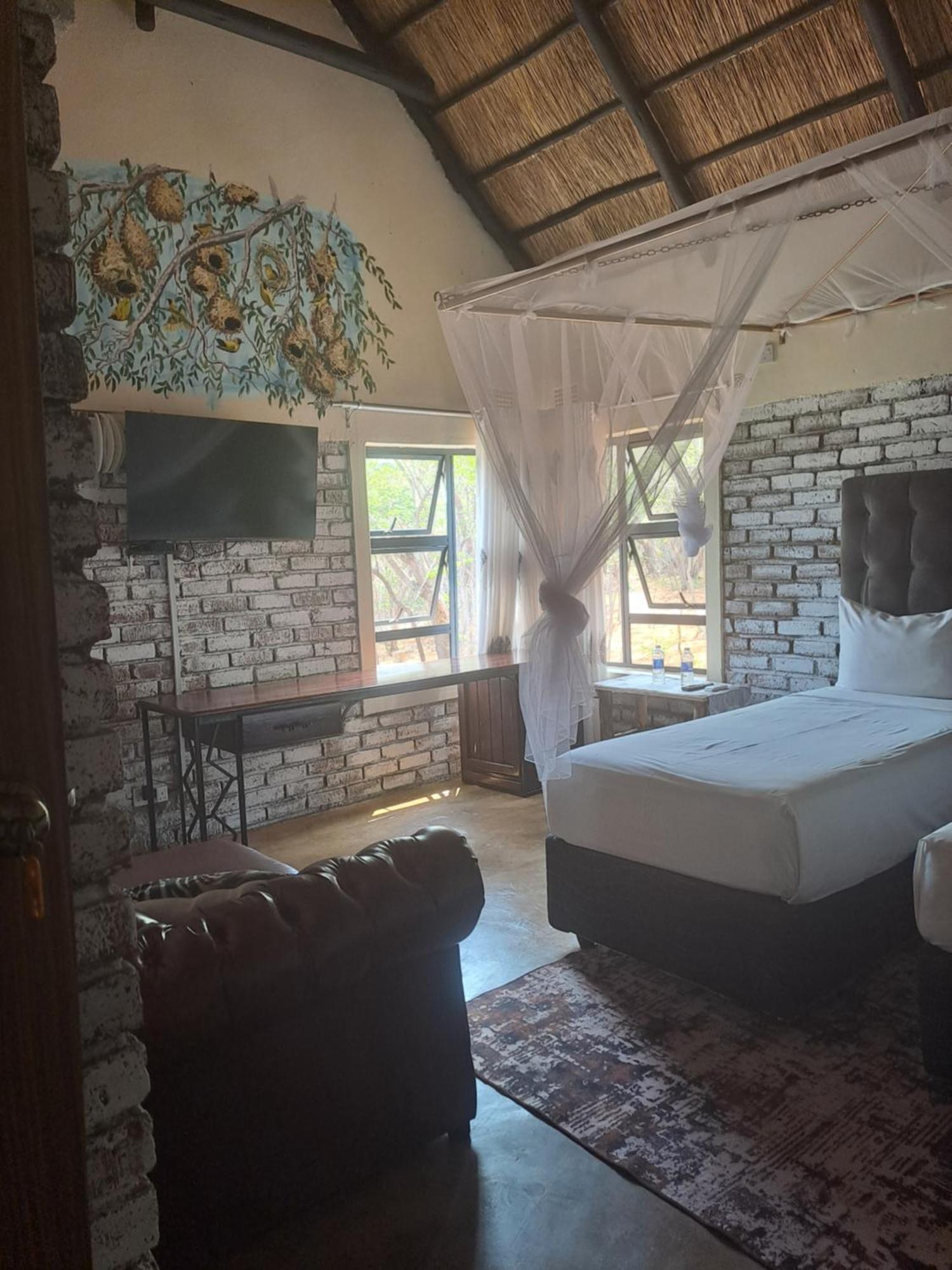 Irock Lodge Victoria Falls Exterior photo